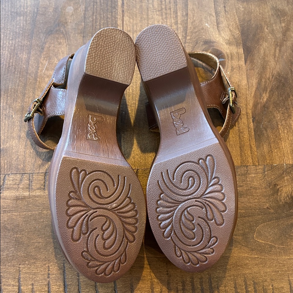 b.o.c Women’s Natasha Mary Jane Platform Clog | Brown | Size 8 - Picture 6 of 8